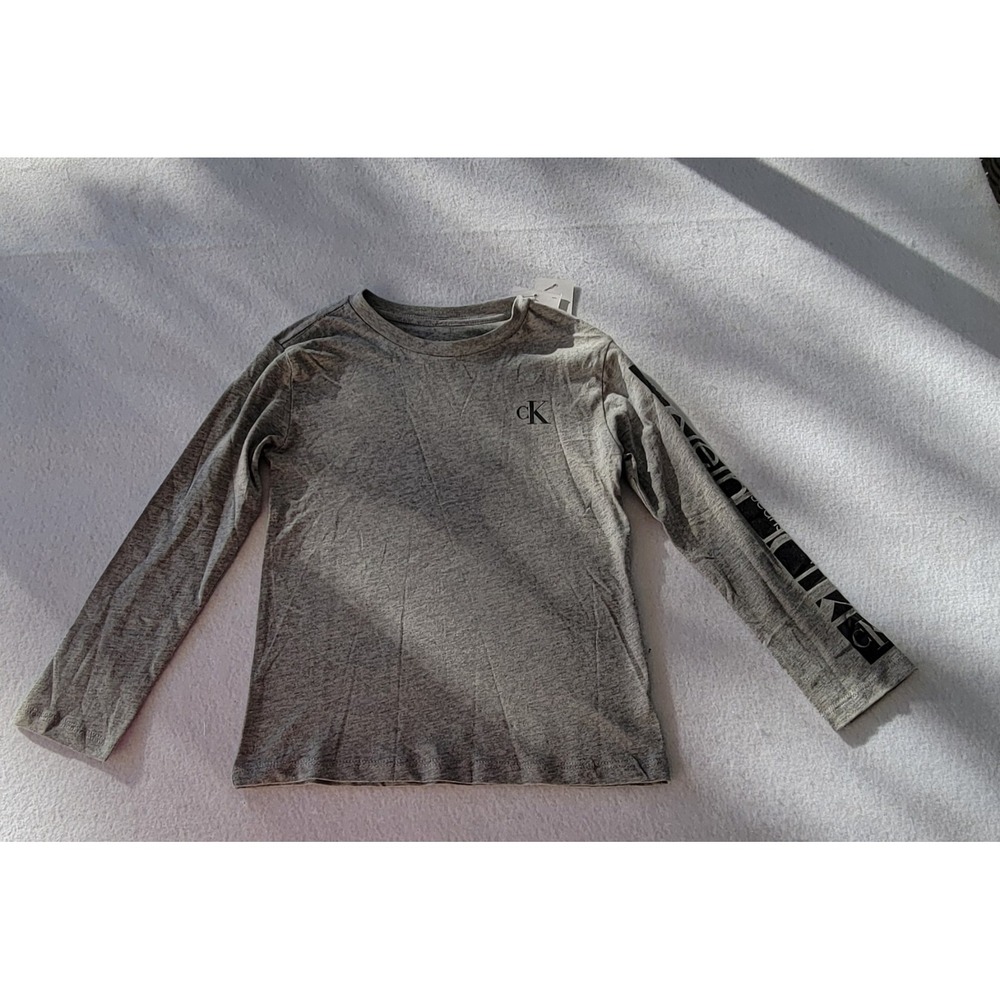 Calvin Klein Boys Size 5  Gray Long-sleeve‎ T-Shirt